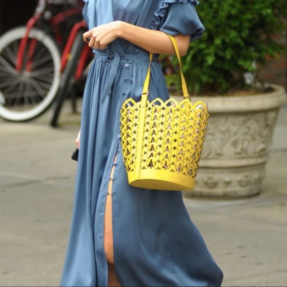 kate spade Dorie medium bucket bag in chartreuse - Picture 2 of 9